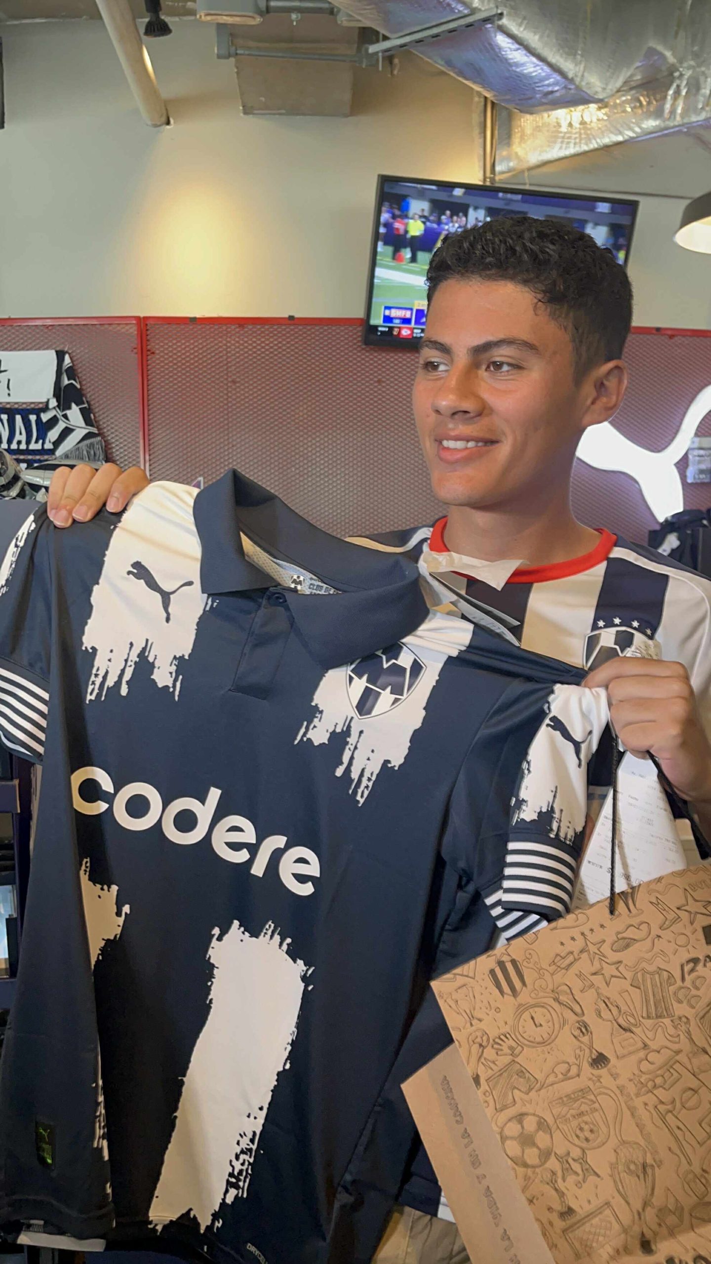 Inicia venta de jersey del Mundial de Clubes de Rayados 2 494826950 1633530684031073 4748121609765501454 n scaled