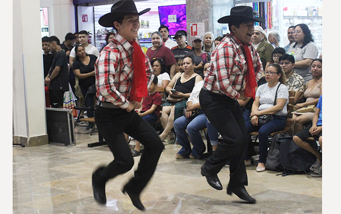 Conmemoran décimo aniversario de ‘Al son que me toquen...’ 1 DANZA 2