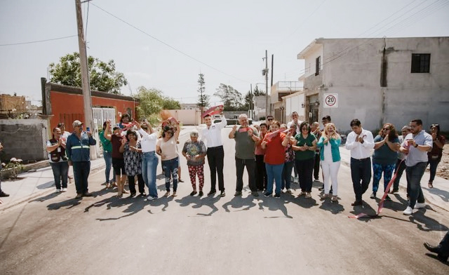 Agradecen vecinos a Beto Granados por obra de pavimentación asfáltica 1 MATAMOROS 2 1