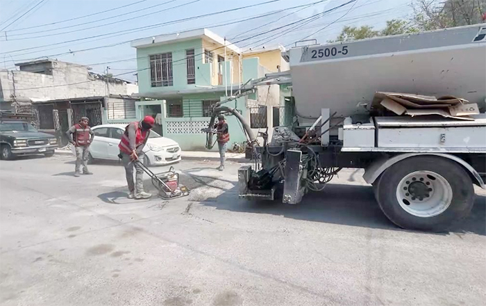 Retiran toneladas de escombro y cableado en Santa Catarina 1 SANTA 2 4
