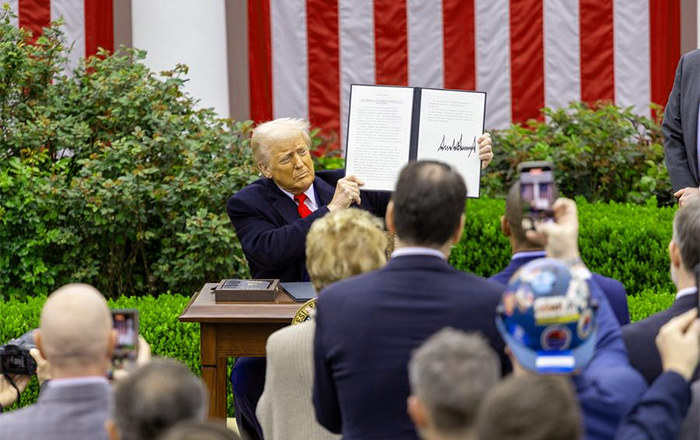 TRUMP