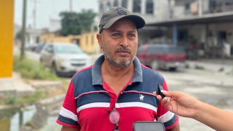 Piden vecinos reparación de socavón 1 WhatsApp Image 2025 05 21 at 2.22.55 PM
