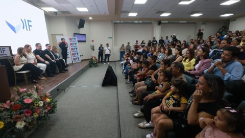 Arranca DIF Monterrey programa “Oficialmente Regio” con entrega de actas de nacimiento 3 WhatsApp Image 2025 05 22 at 6.44.04 PM