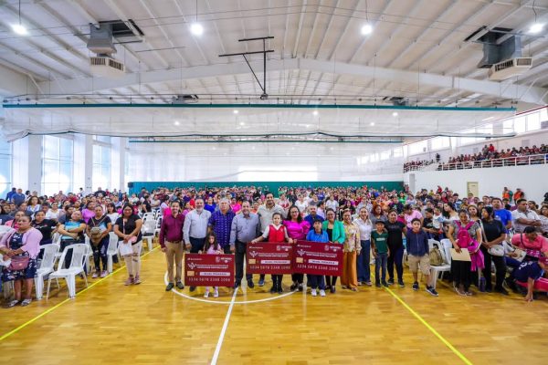 Benefician becas municipales a estudiantes de primaria en Reynosa 1 becas1 e1748638541291
