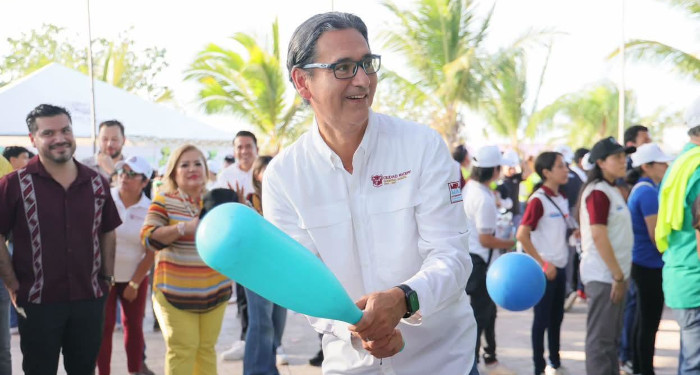 Reconoce Erasmo a familia DGETI y DGTAyCM en el ‘Día del Estudiante’ 3 d8465677 cf6f 41e3 9ba6 54c325c2a19b