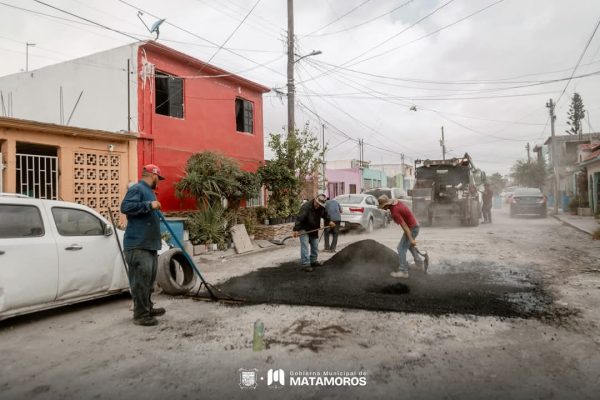 Gobierno de Matamoros realiza mejoramiento vial en la Col. Fundadores 1 matamoros2 e1748656101513