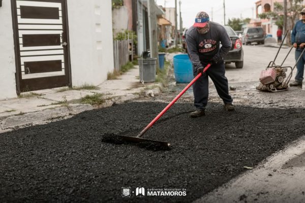 Gobierno de Matamoros realiza mejoramiento vial en la Col. Fundadores 2 matamoros3 e1748656119384