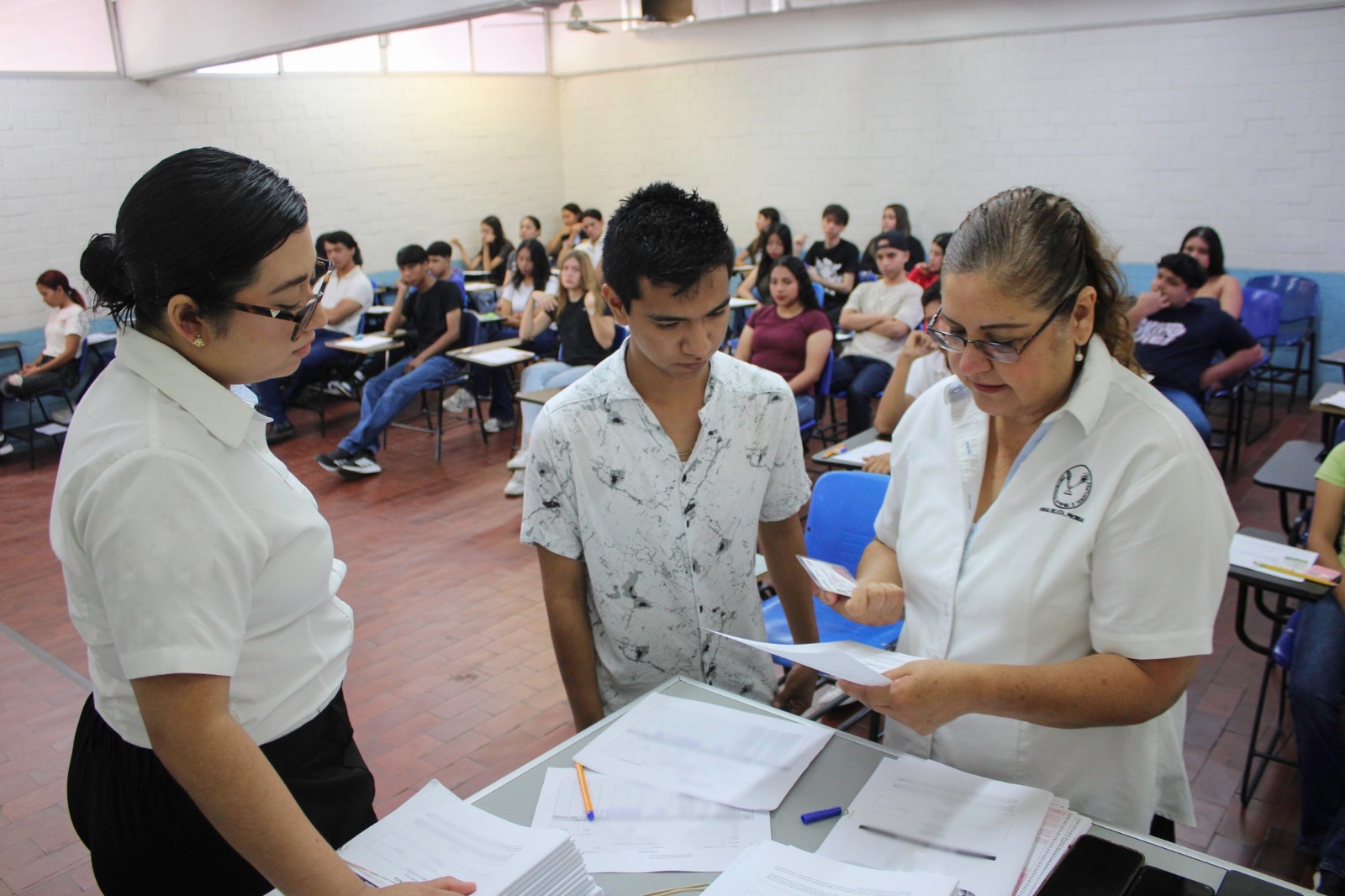 Recibe UAT a miles de jóvenes en examen de admisión EXANI-II 1 uat5