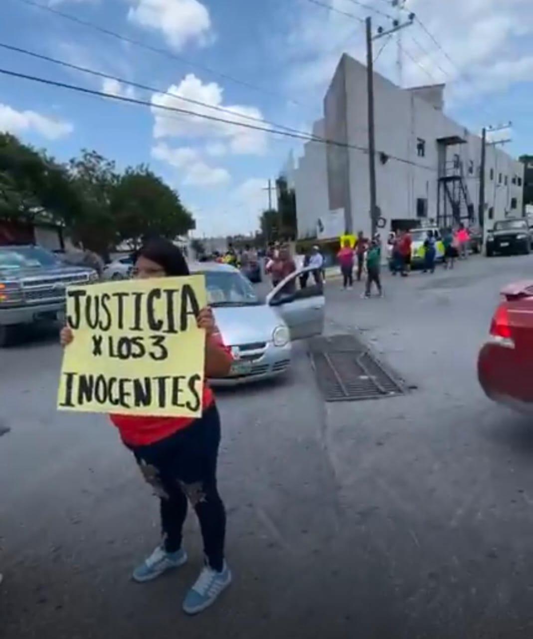 Manifestantes cierran puente Reynosa-Hidalgo 4 494823246 1028293156058474 5446642601132766198 n