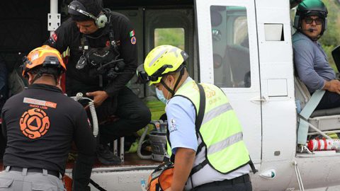 Identifican a 10 lesionados, tras volcadura de autobús en Hualahuises 6 494888908 4040108426208242 6026136622946238510 n