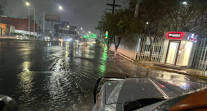 Desatan lluvias inundaciones y caos vial 3 500096472 535513799514606 3205585397675243661 n