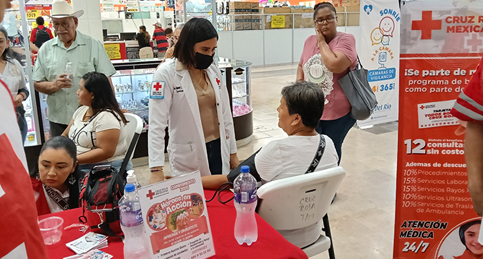 Enseña Cruz Roja Reynosa técnica de reanimación en centro comercial 2 510793642 729574686124695 3324205753250279571 n