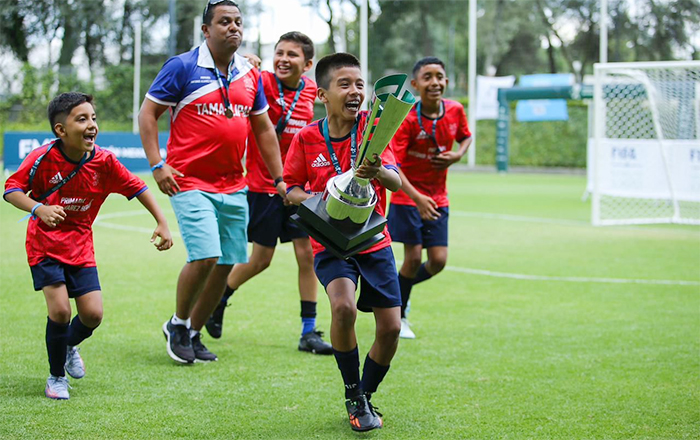 ¡Campeones! Logran niños victorenses Campeonato Nacional de Futbol 1 CAMPEONES 2