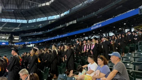 Obtienen estudiantes de UANL doble titulación en Seattle 3 CityU 3700