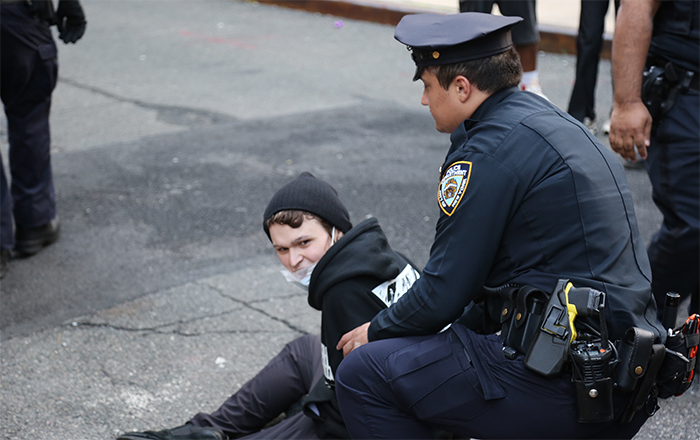 DETENIDO