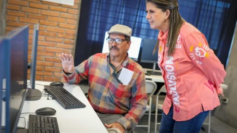 Impulsa igualdad e inclusión la educación y la inclusión con aulas móviles 3 IMG 0904700