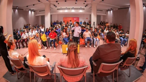 Presentan jóvenes de CAIPA pliego petitorio 7 IMG 9603700