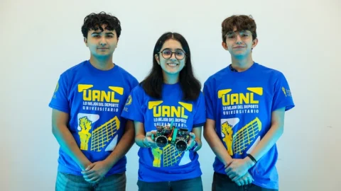 Estudiantes de la UANL competirán con robots en Brasil 22 ROBOCUP 2025 EQUIPO DEIMOS PREPA 20 3700