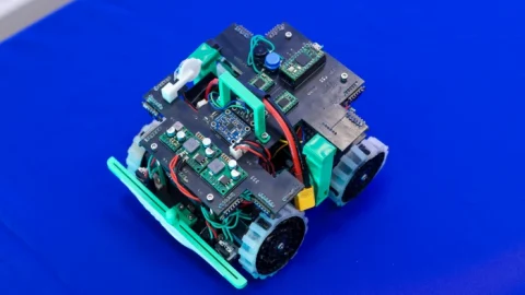 Estudiantes de la UANL competirán con robots en Brasil 24 ROBOCUP 2025 EQUIPO DEIMOS PREPA 20 5700