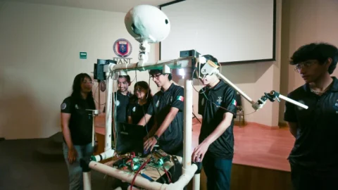 Estudiantes de la UANL competirán con robots en Brasil 9 ROBOCUP 2025 EQUIPO RC LYNX FIME 2700
