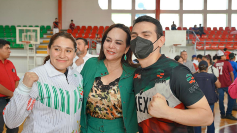 Entrega Carmen Lilia Canturosas beca deportiva a 300 atletas de Nuevo Laredo 3 WhatsApp Image 2025 06 05 at 6.23.12 PM 3700