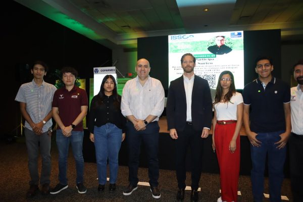 Participó la UTTN en Foro de Medio Ambiente organizado por la COPARMEX 2 WhatsApp Image 2025 06 11 at 4.46.19 PM 2 e1749682154115