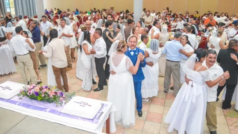Celebra DIF Tampico Ceremonia de Matrimonios Colectivos 6 WhatsApp Image 2025 06 11 at 7.58.20 PM700