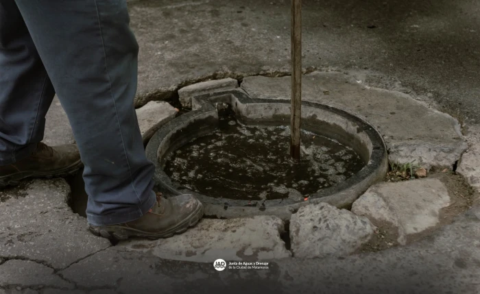 El Gobierno Municipal realiza trabajos de desazolve en Las Granjas y Lucero 2 WhatsApp Image 2025 06 13 at 7.36.44 PM700