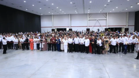 Refrenda Américo alianza con maestros; entrega 284 condecoraciones 7 WhatsApp Image 2025 06 16 at 2.56.48 PM 6700