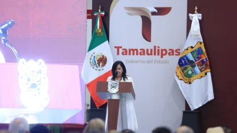 Refrenda Américo alianza con maestros; entrega 284 condecoraciones 8 WhatsApp Image 2025 06 16 at 2.56.48 PM 8700
