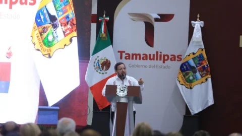 Refrenda Américo alianza con maestros; entrega 284 condecoraciones 16 WhatsApp Image 2025 06 16 at 2.56.49 PM 7700