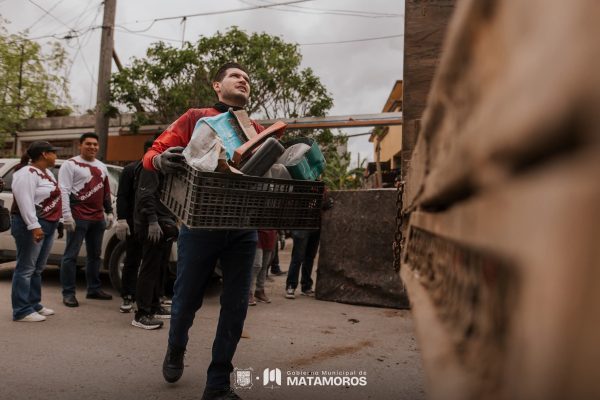 Colonia Insurgentes se beneficia con jornada permanente de descacharrización 2 WhatsApp Image 2025 06 16 at 8.47.04 AM 1 e1750102687538