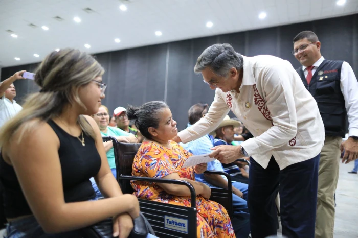 Encabeza Américo entrega de tarjetas de Pensión para el Bienestar a Personas con Discapacidad 2 WhatsApp Image 2025 06 18 at 4.17.48 PM700
