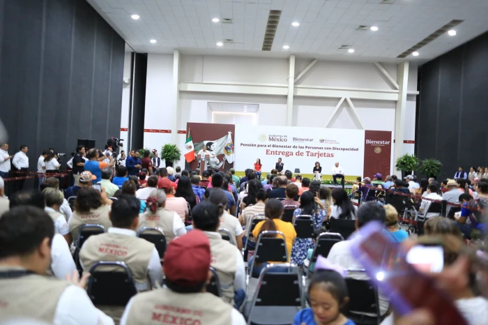 Encabeza Américo entrega de tarjetas de Pensión para el Bienestar a Personas con Discapacidad 4 WhatsApp Image 2025 06 18 at 4.17.55 PM700