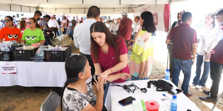 Acercan servicios y apoyos a Colinas del Sur con 'Presidencia Cerquita de Ti' 1 WhatsApp Image 2025 06 27 at 5.32.45 PM