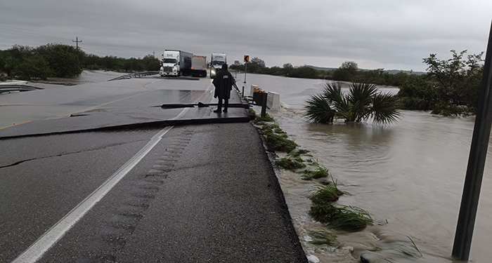 Cierran carretera Zaragoza-González por quiebre del pavimento 1 514021524 1065388029065505 3586433145819738822 n