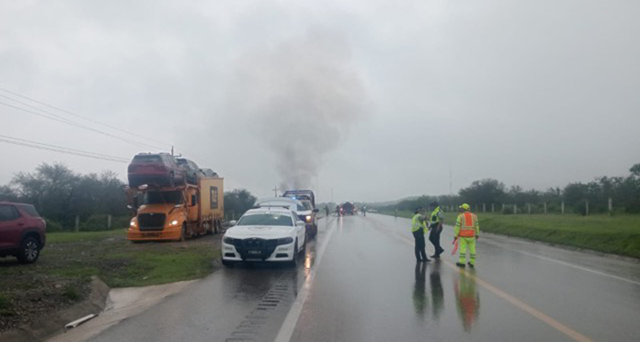 Se incendia remolque en Carretera Federal 81 2 516394558 1241072131094894 6753679562481574777 n