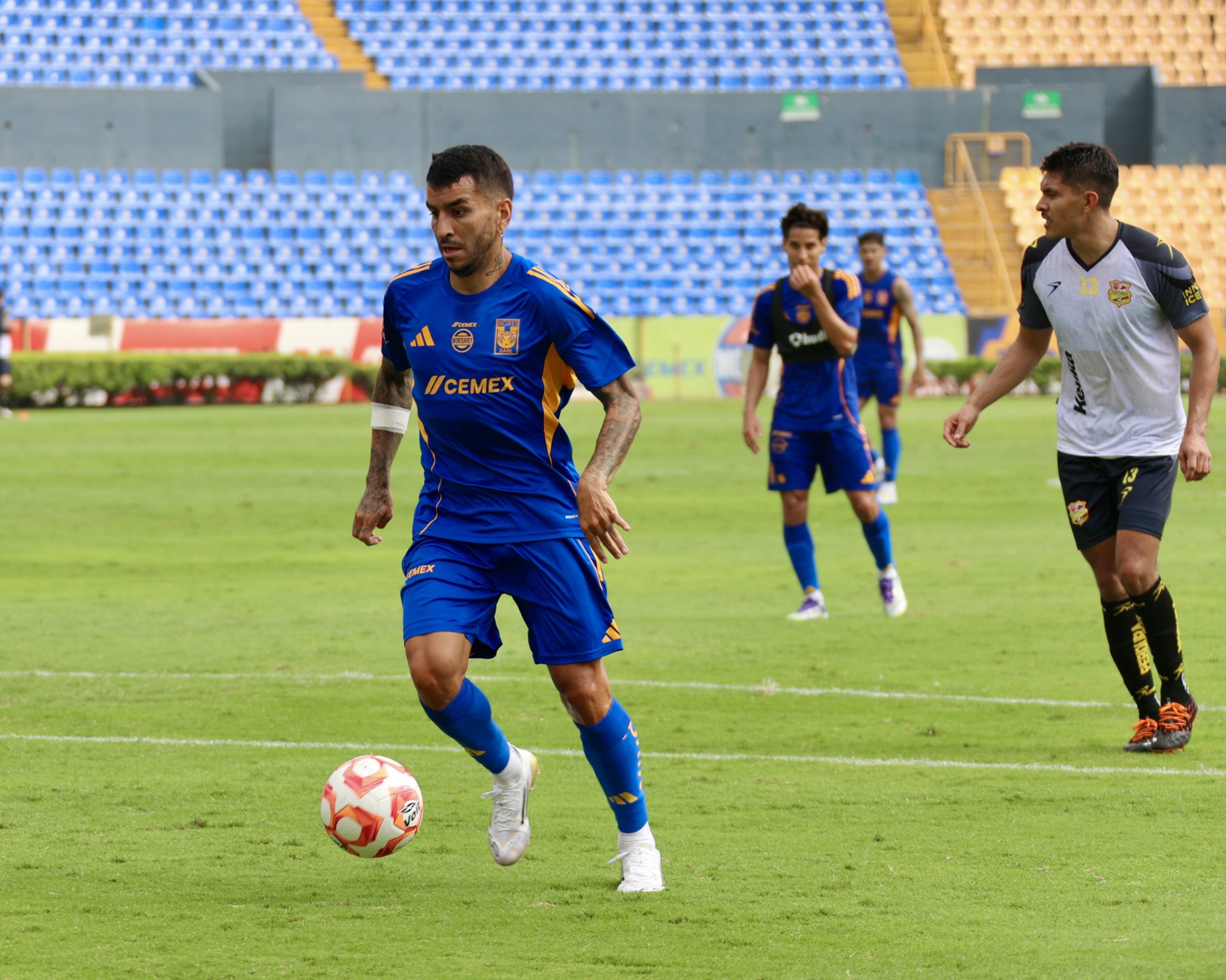 Correa y Gacelo anotan en su debut con Tigres 1 516461210 2202192136874378 4512605236124123842 n scaled