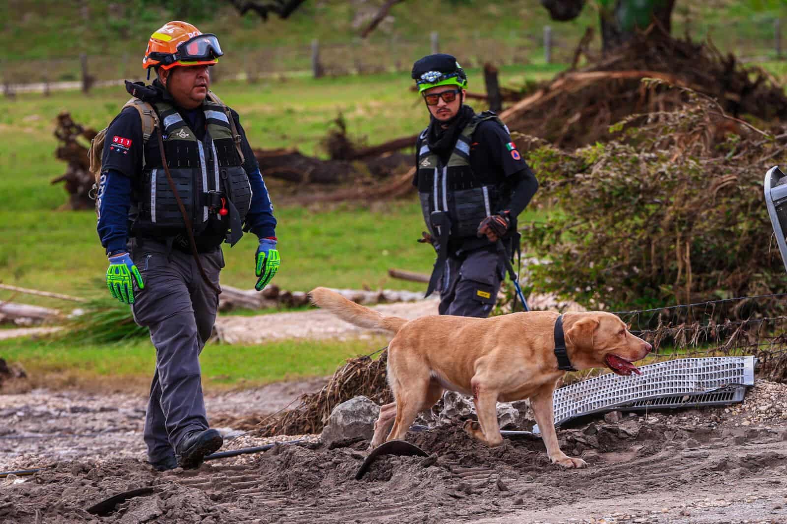 Protección Civil de Nuevo León llega a operaciones de búsqueda a Texas 7 517134488 1092155056170742 4574463989327249313 n