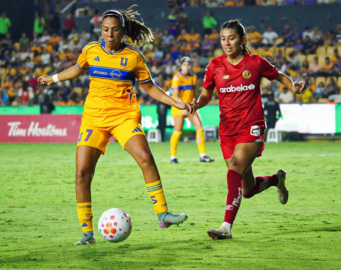 Empate en El Volcán: Amazonas y Diablas reparten puntos en la jornada uno 3 519421489 726848060316205 6911690364761451390 n