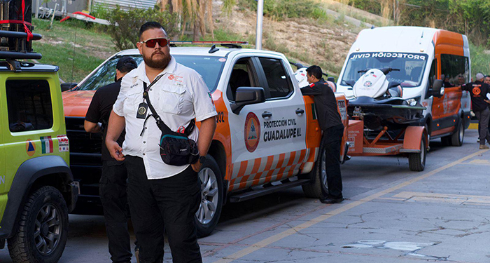 Envía Nuevo León segundo grupo de apoyo a Texas 3 521045051 1054725259976591 2745997859837470391 n
