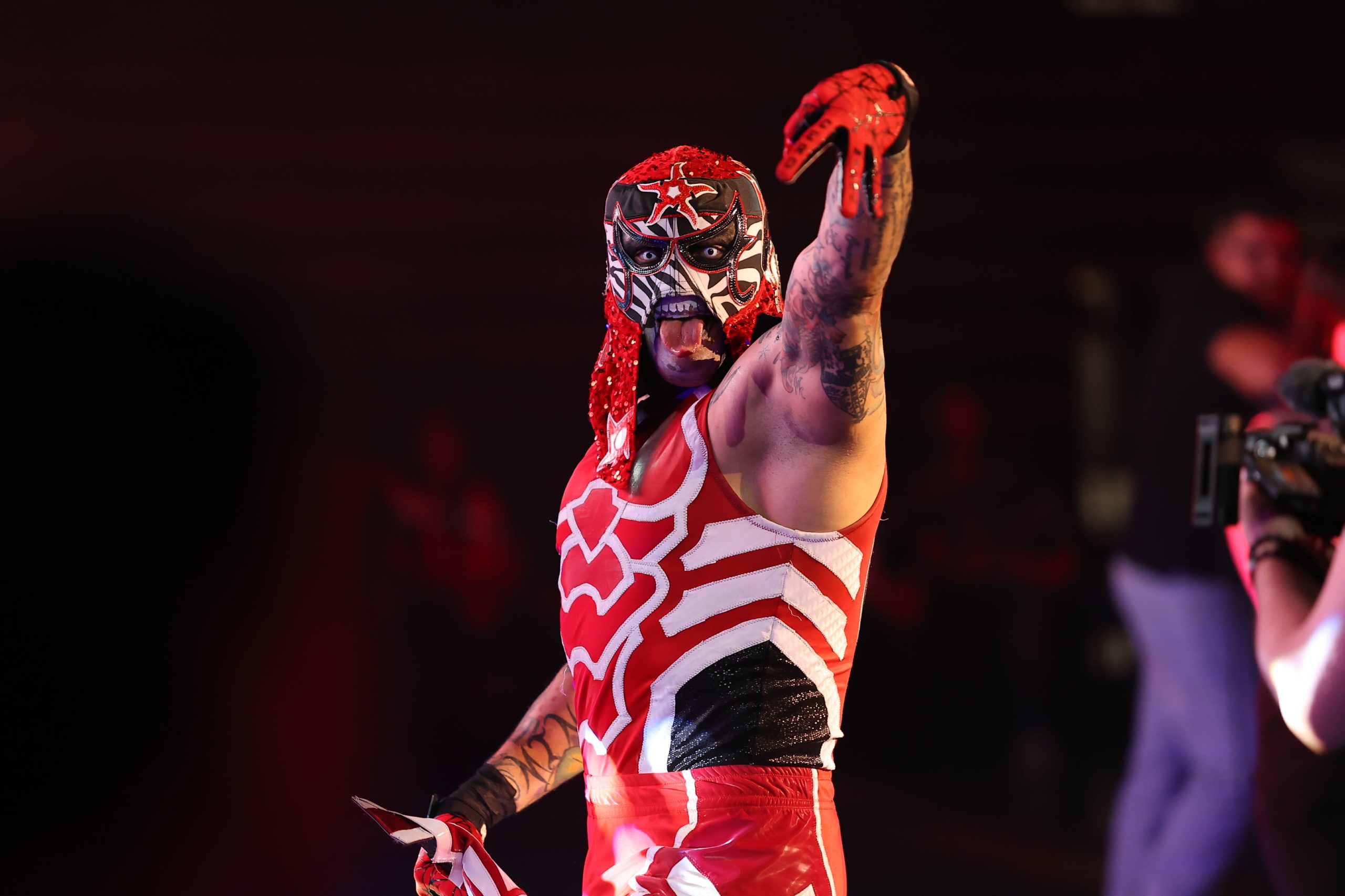 WWE cierra gira en México con SuperShow en Monterrey 6 522670800 1422418485736135 7277270770766258047 n scaled