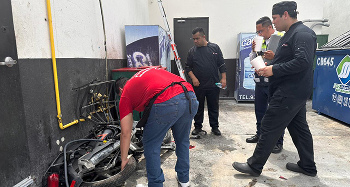 Choca y provoca daño en vehículos estacionados, en Reynosa 1 522964149 2279342242577976 690619529797902746 n