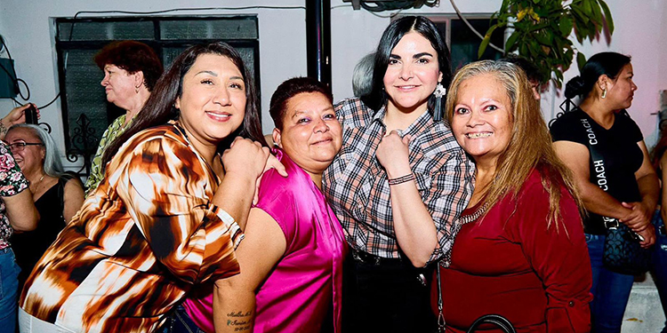Más de 3,500 personas celebran a Mamás y Papás en gran fiesta familiar en Díaz Ordaz 1 8625940f b0dd 4a94 b24d 11930e538424