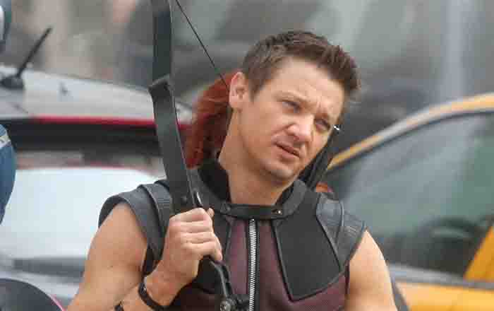 JEREMY RENNER