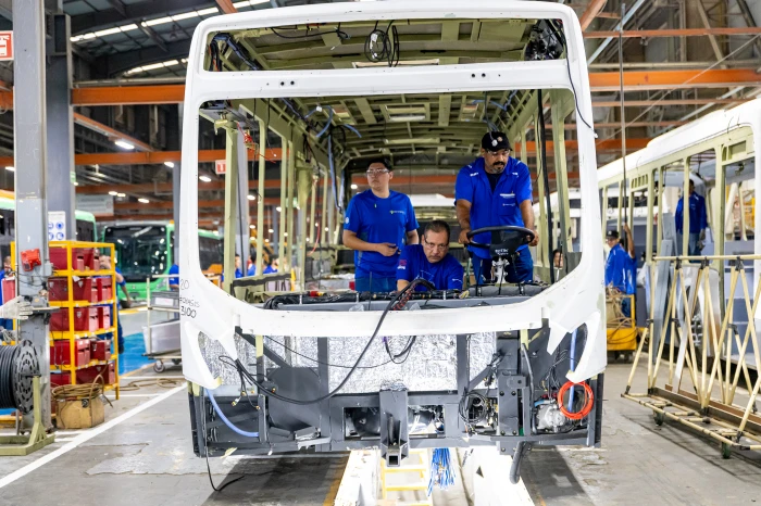 Supervisa Gobernador producción de unidades de transporte Volvo-Marcopolo hechas en NL 1 SUPERVISA GOBERNADOR PRODUCCION DE UNIDADES DE TRANSPORTE VOLVO MARCOPOLO HECHAS EN NL 08