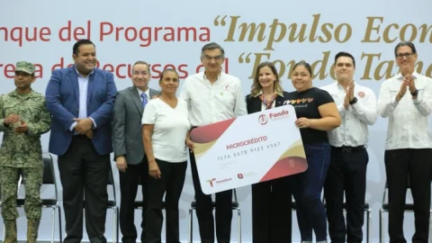 'El desarrollo debe llegar a todas partes': Américo Villarreal entrega apoyos a emprendedores por más de 33 MDP 4 WhatsApp Image 2025 07 07 at 4.59.40 PM 1700