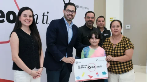 Beneficia gobierno de David de la Peña a 109 familias con la beca "Creo en ti" 5 WhatsApp Image 2025 07 09 at 12.41.49 PM700