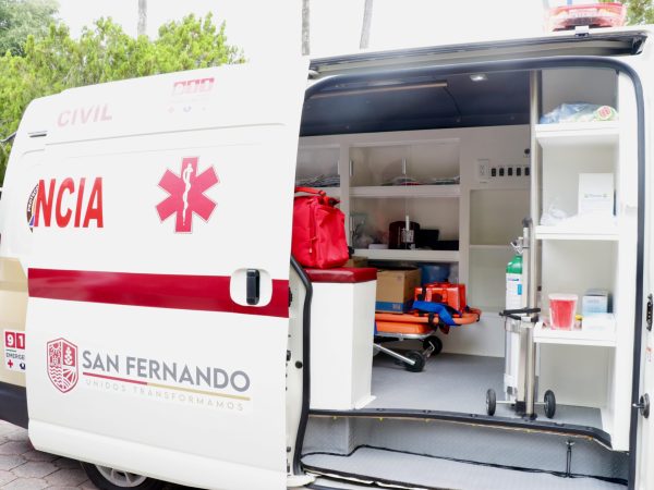 Entrega de nueva ambulancia beneficia a sanfernandenses: Verónica Aguirre 1 WhatsApp Image 2025 07 10 at 4.08.30 PM scaled e1752186048521