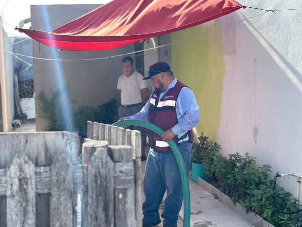 Suministra gobierno de Reynosa agua en Hacienda Las Bugambilias 1 WhatsApp Image 2025 07 30 at 12.30.32 PM e1753905947524